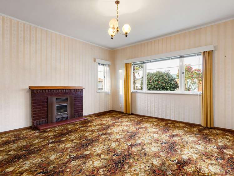 93 MacFarlane Street Hamilton East_5
