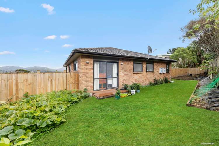 17B & 1/17B Scotstoun Place Glen Eden Waitakere City Houses for