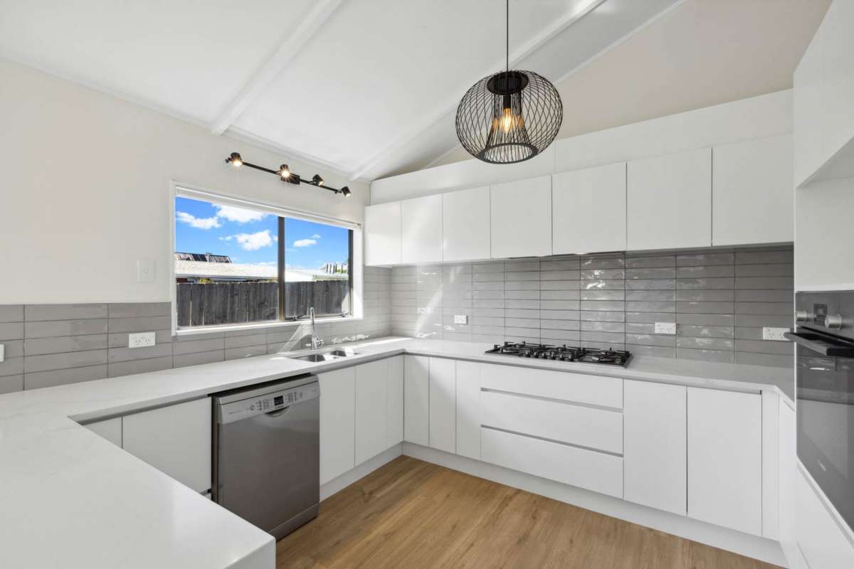 2/17 Oliver Street_1