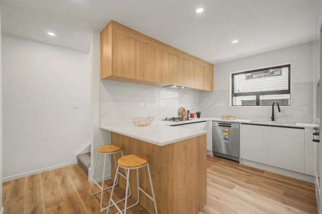 32C-32D Grande Vue Road Hill Park_3