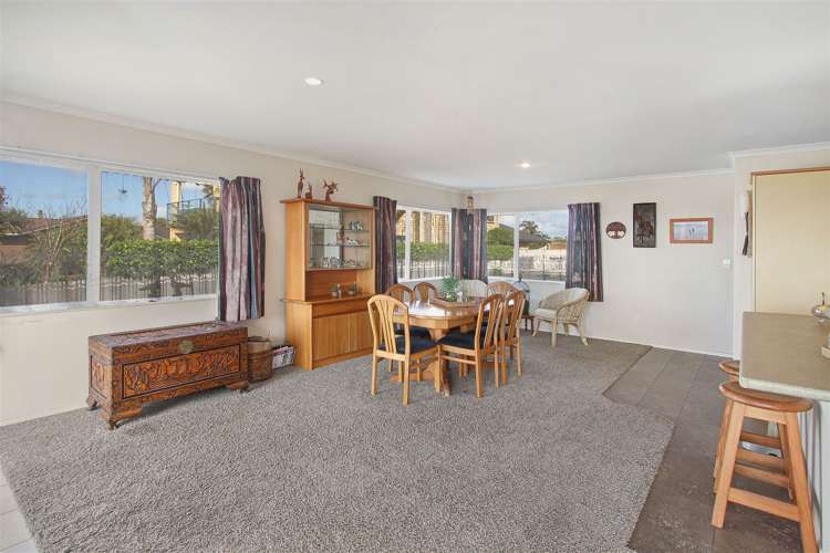 46 Torkar Road Clarks Beach_25