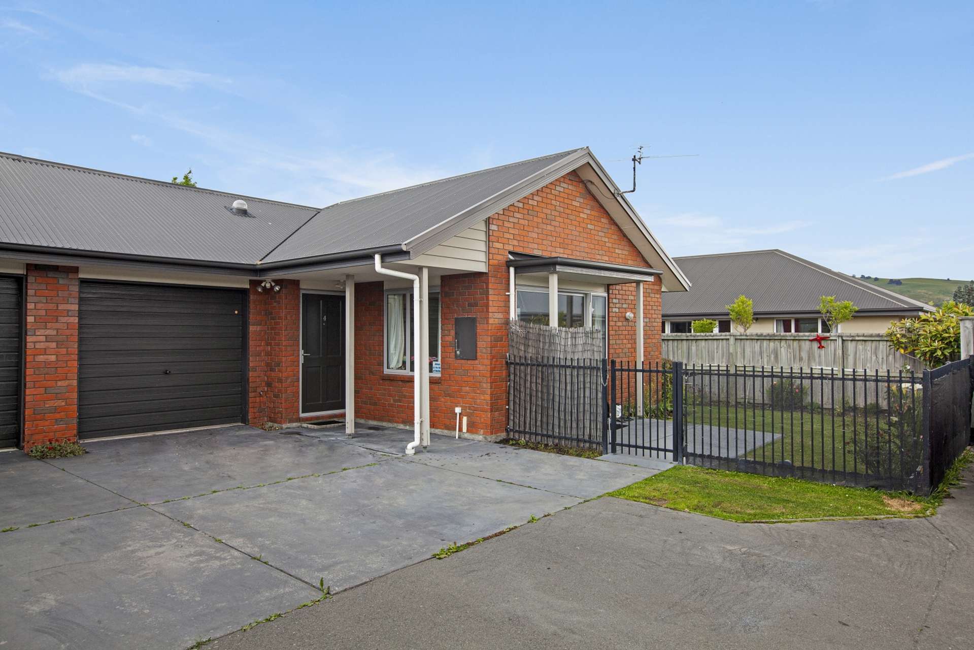 4 Saint Peters Close Woolston_0