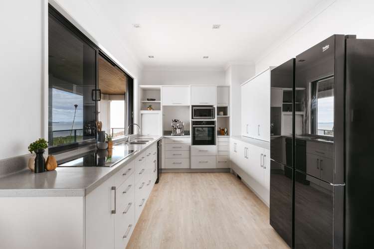 292 Beach Road Katikati_6