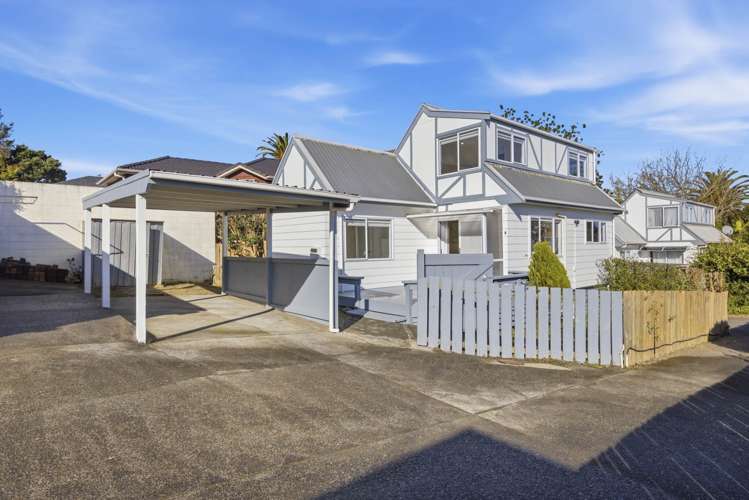 2/8 Chalmers Street_0