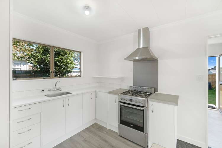 2/302a The Ridgeway_1