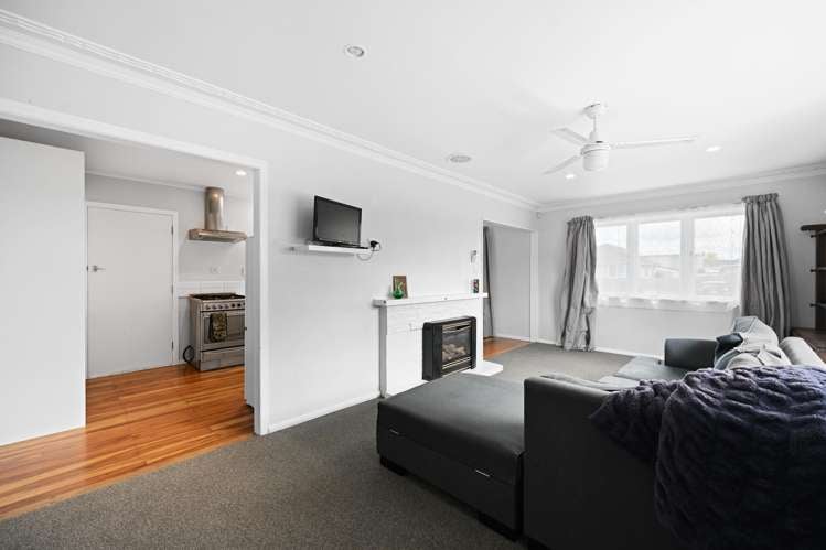 87 Montgomery Crescent Bader_5