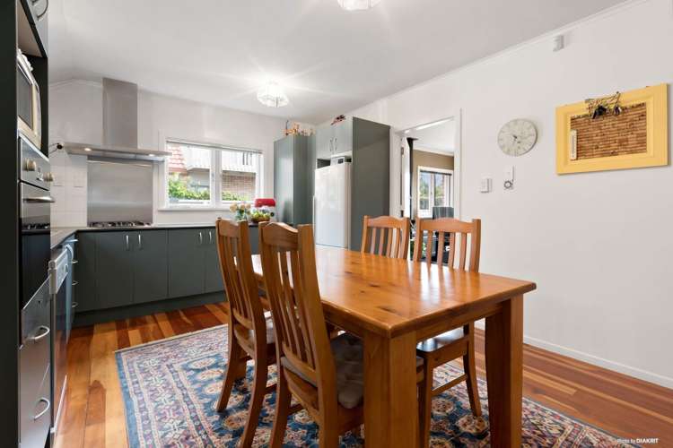 81 Te Atatu Road Te Atatu South_7