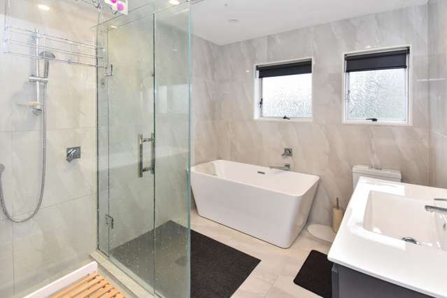 1a Sikkim Crescent Clover Park_4