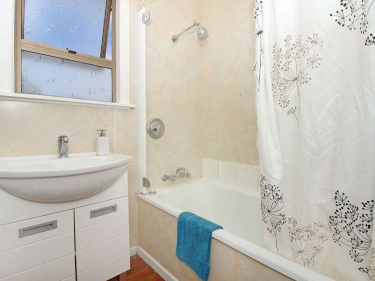 19 Churchill Avenue Feilding_12