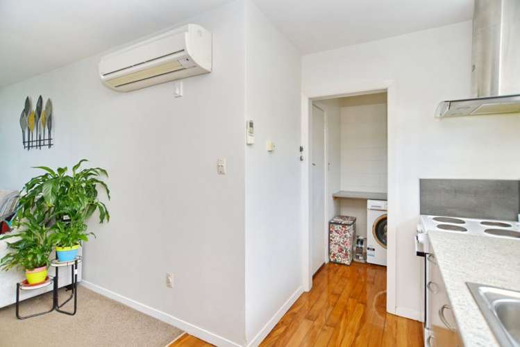 2/25 Blighs Road Strowan_5