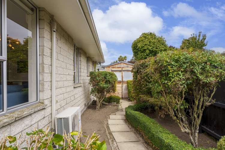 2/17b Prestons Road Redwood_13