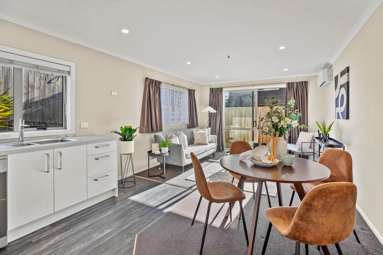 6/16 Hammond Street_4