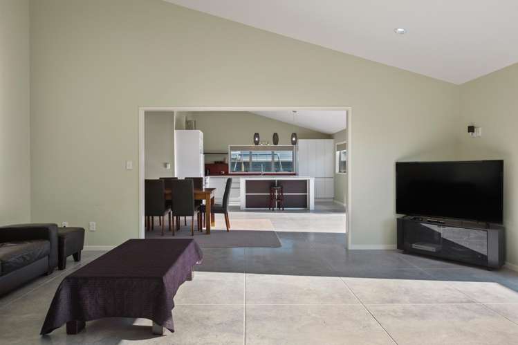 14 Surfers Avenue Waihi Beach_6