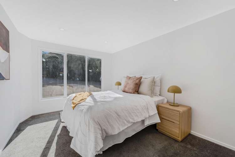 75 Marine Parade Mellons Bay_21