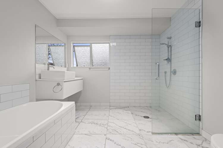 159 Milson Line Milson_15