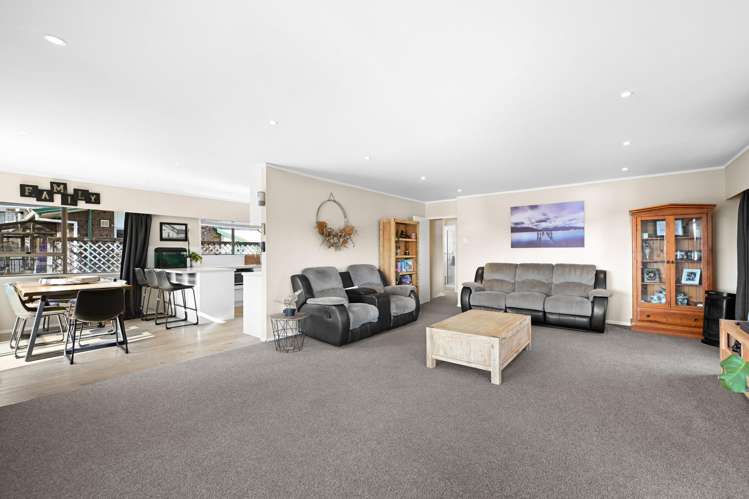 6 Glendale Drive Dinsdale_6