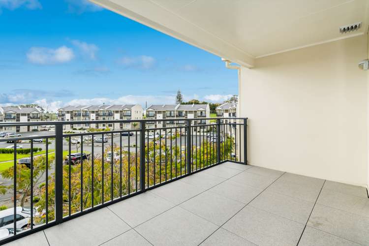 E10/71 Spencer Road Oteha_16