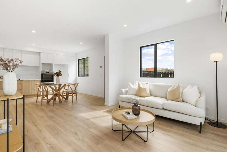 4 Te Toka a Whenua Avenue Three Kings_8