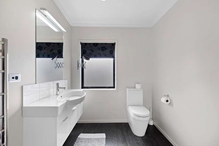 20 Church Road Luggate_13