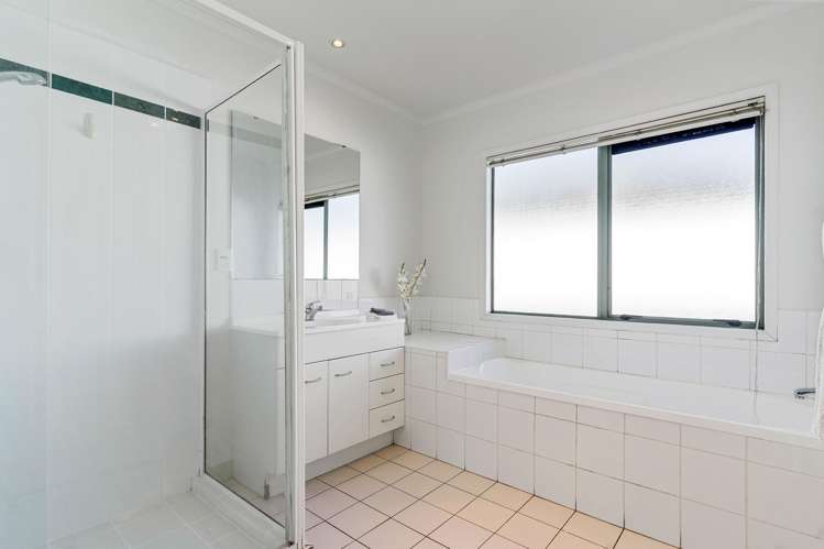 8 Anton Place Takanini_13