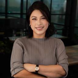 Esther He