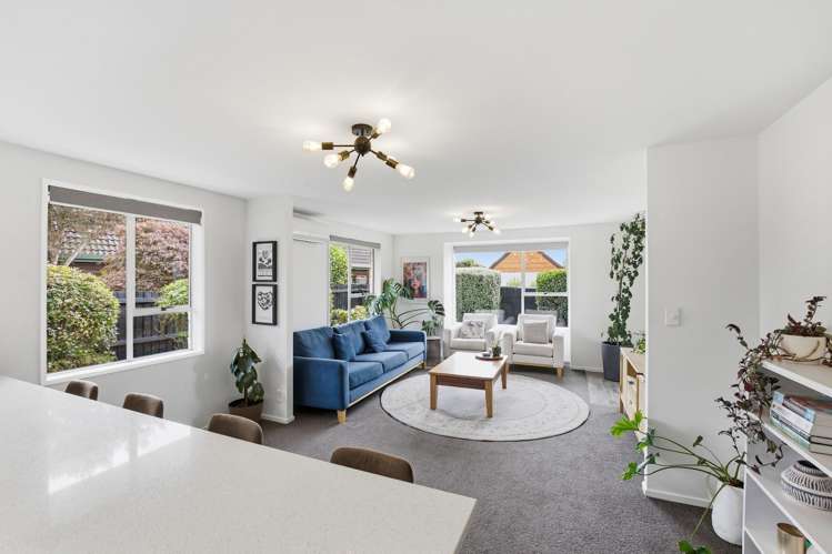 2/17b Prestons Road Redwood_6