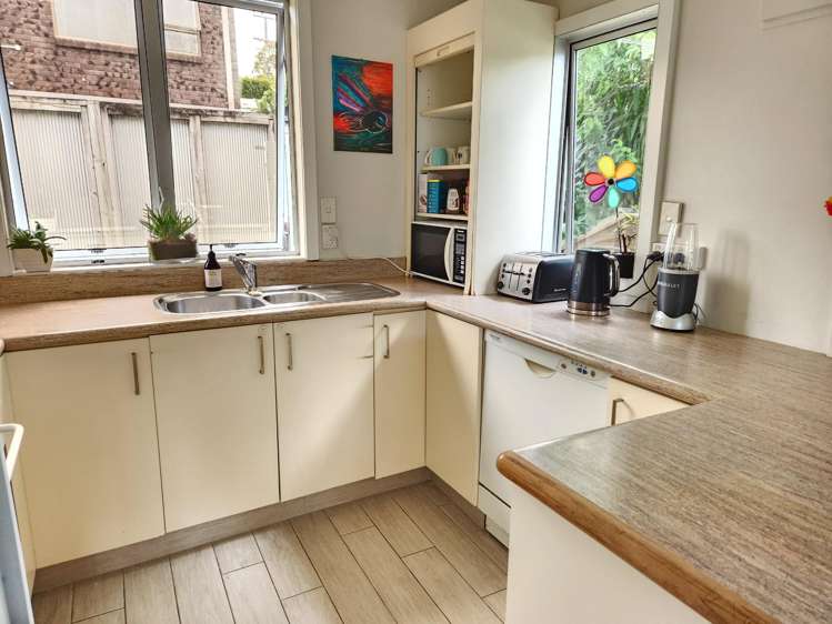 17a Deep Creek Rd Waiake_9