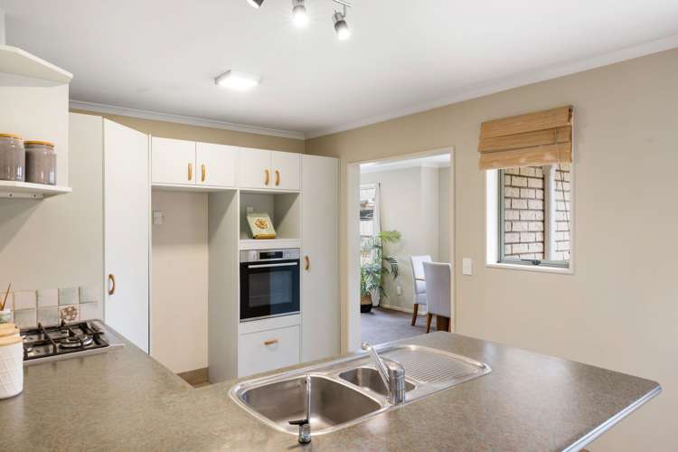 15 Moreland Avenue Pukete_9