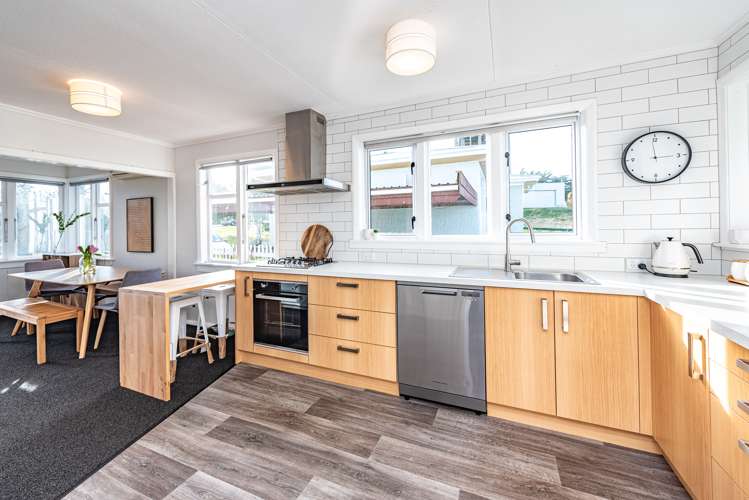 5 Bastia Avenue Bastia Hill Whanganui Houses for Sale One Roof