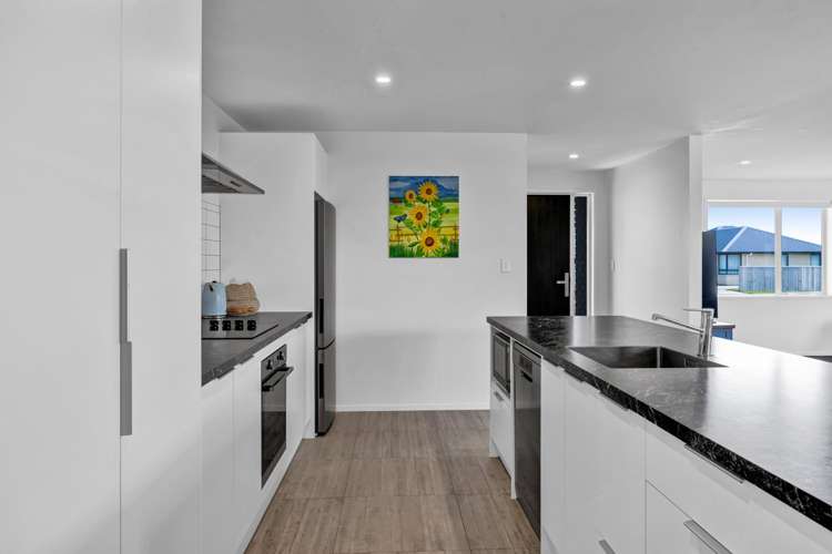 4 Pukatea Street Hawera_7