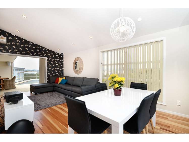 27 Taioma Crescent Te Atatu Peninsula_1