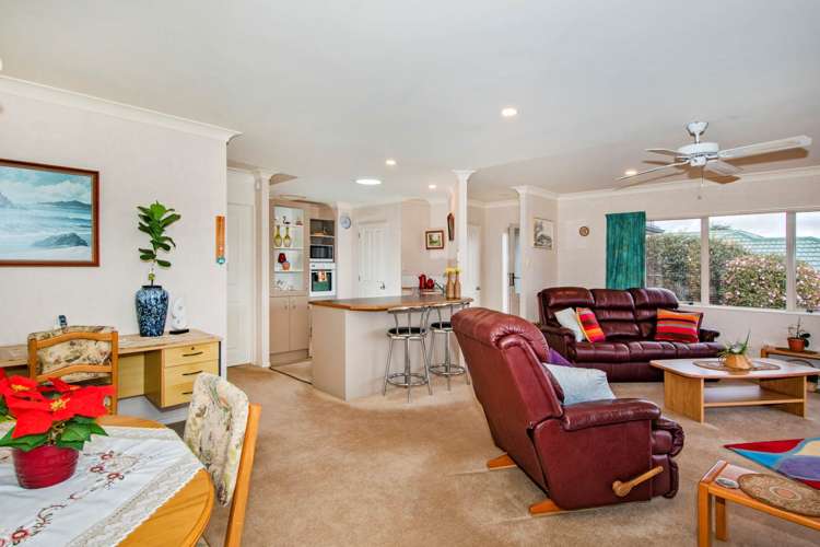 15 Maurton Place Onerahi_2