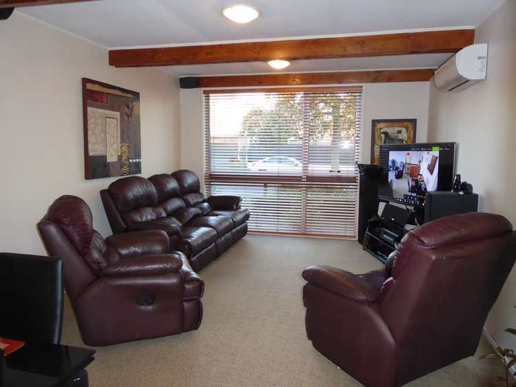 41 Terry Crescent Milson_9