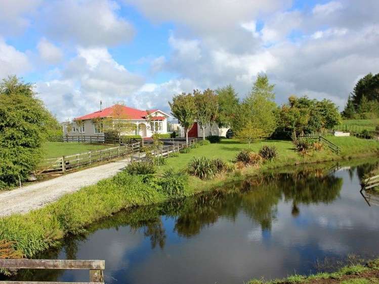 1245 Upland Road Egmont Village_58