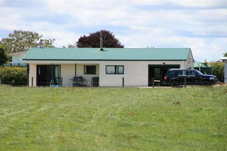 248 Bird Road Stratford_9