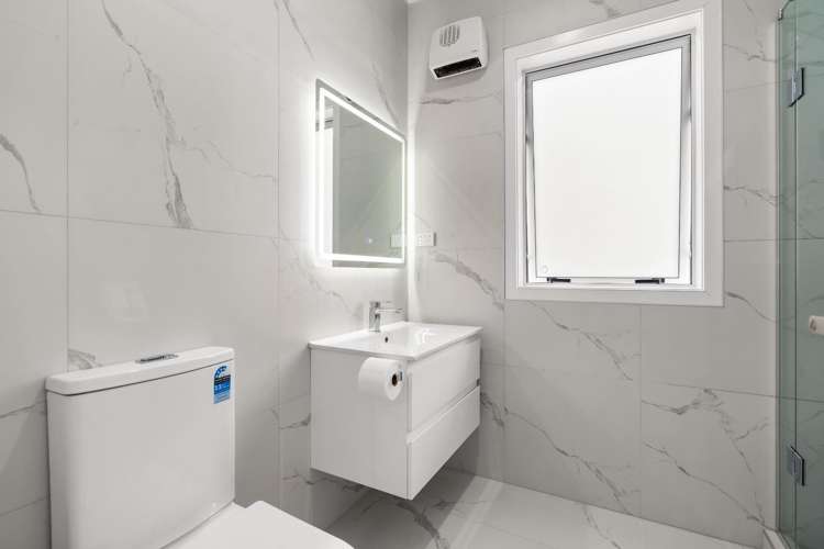 49 McCorquindale Drive 2743_13