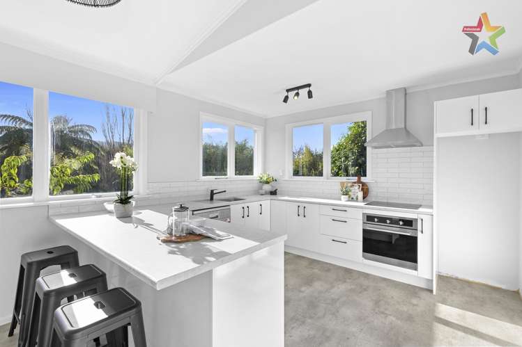 84 Holborn Drive Stokes Valley_2