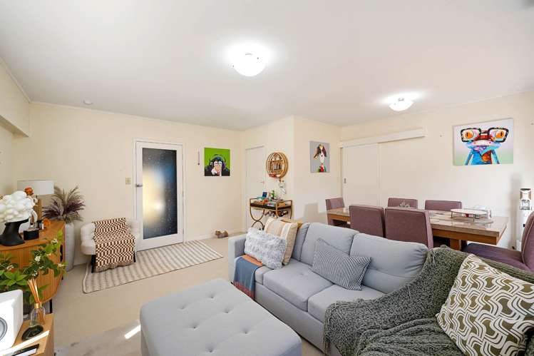 2/5 Evelyn Place Hillcrest_12