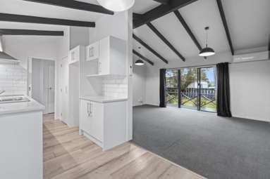 2/56 Henwood Road_3