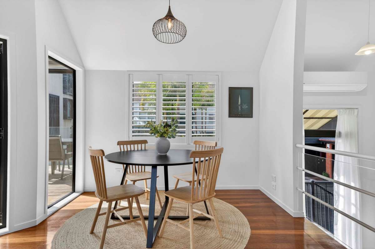 2/42 Goldie Street_5