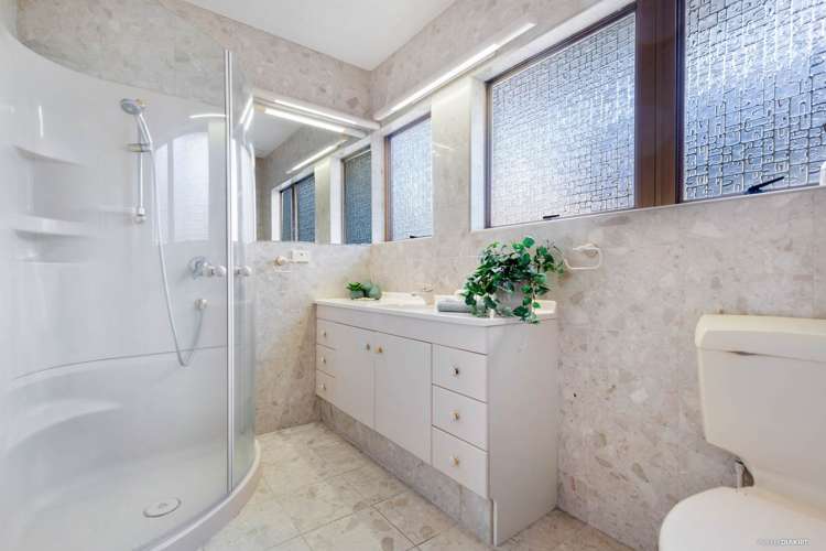 2/3 Marama Street Castor Bay_15