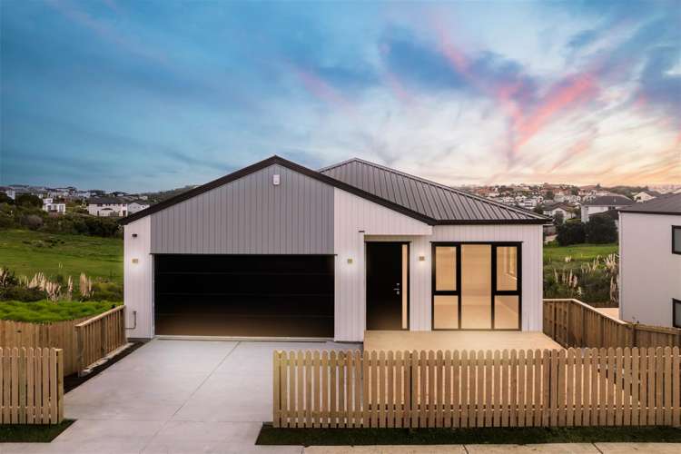 22 whakairo crescent_0