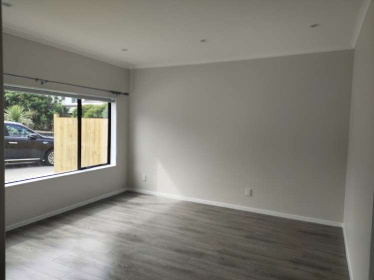 2 Han Court Glen Eden_3