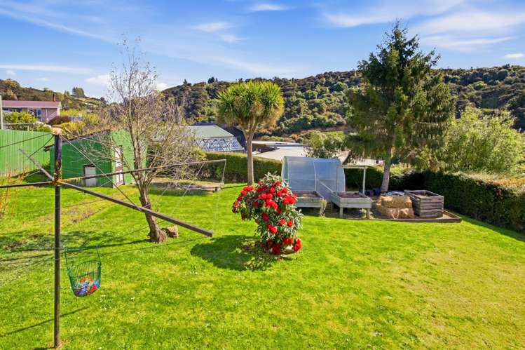 5 Freyberg Road Fairfield_13