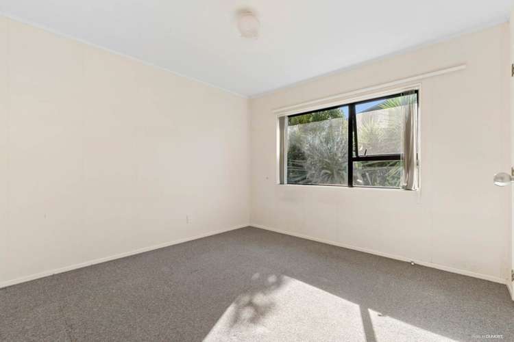 24a South Street Pahurehure_12