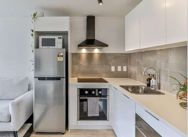 1/11 Don Croot Street Kingsland_2