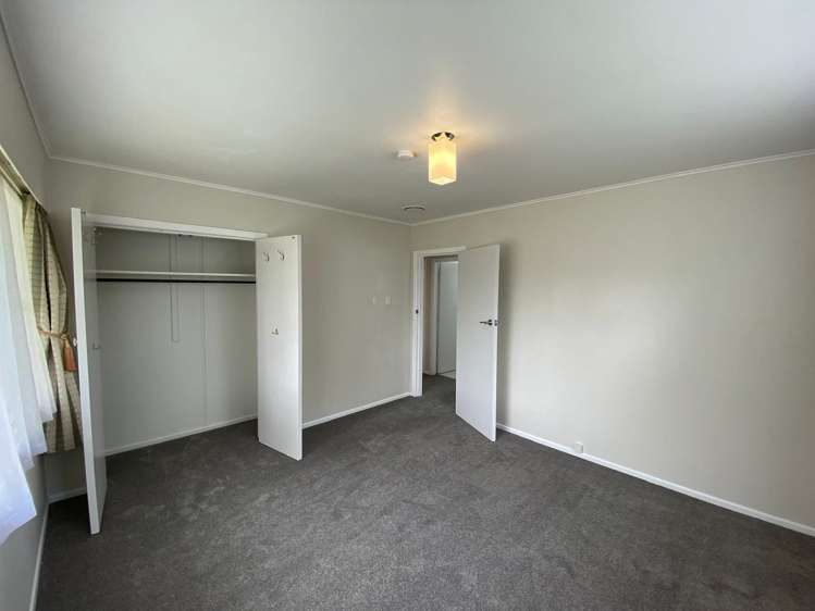 8 Carlson Crescent Silverdale_19