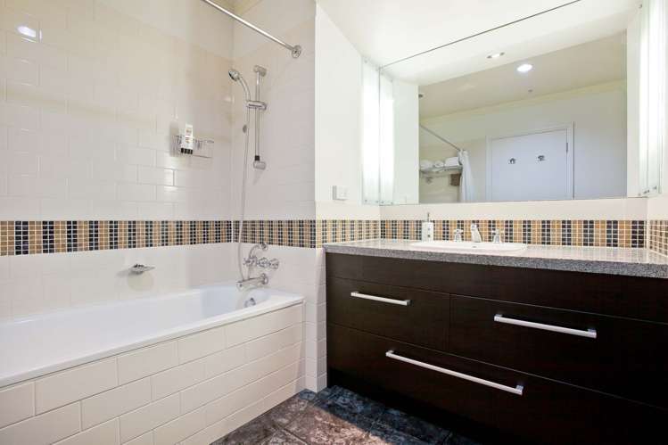 438/35 Hobson Street Auckland Central_6