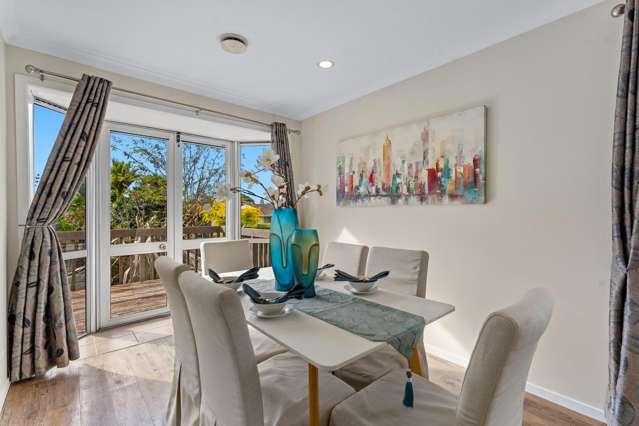 12 Towra Place Botany Downs_4