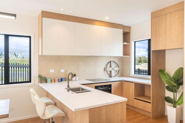 1 Whiteywood Street_4